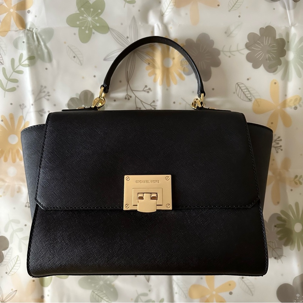 MICHAEL Michael Kors Black Trapezoid Leather Bag